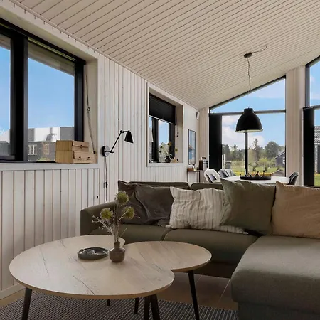 New Summer House 200 Meters From The Water Hørve